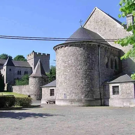 Face Au Château De Thy *