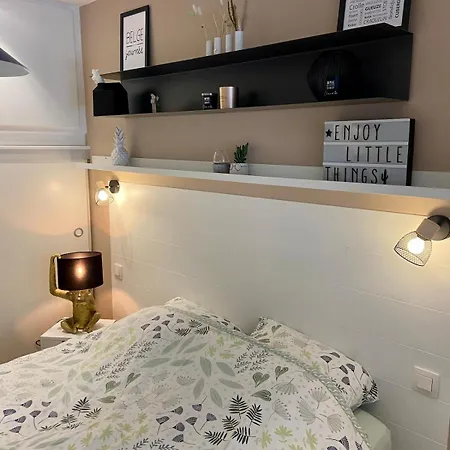 Face Au Chateau De Thy *