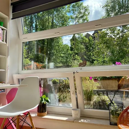 Face Au Chateau De Thy Thy-le-Chateau